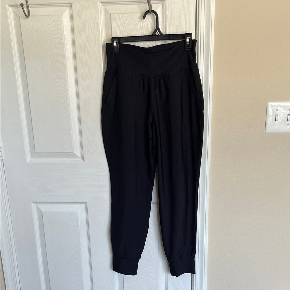 Old Navy Active Powersoft High-Rise Jogger Pants Black (Size M)